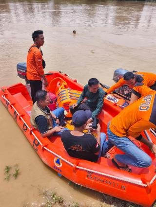 Wabup Kuansing Turun Langsung Bantu Pencarian Bocah Diduga Hanyut di Sungai Kuantan