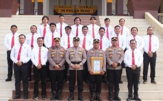 23 Personel Polres Rohil Terima Penghargaan dari Kapolda Riau, Berikut Daftarnya
