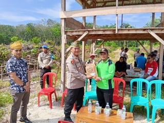 Dukung Swasembada Pangan, Kapolsek Kampar Pimpin Penanaman Jagung Kuartal II di Rumbio Jaya