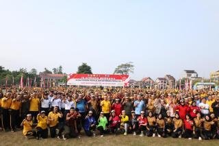 Olahraga Bersama Sambut Hari Bhayangkara ke-79, Kapolda Riau Gaungkan Marwah Melayu