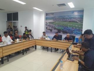 Operasional PT KIMI Diberhentikan, Massa Akan Bawa Persoalan ke Dewan Siak