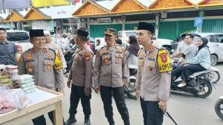 Kapolres Kuansing Monitoring Pasar Ramadan di Kuatan Tengah, Ini Aspek yang Harus Diperhatikan