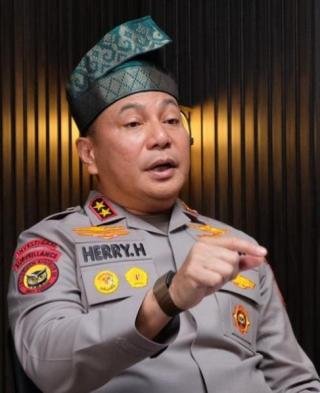 Dicopot, Kasat Resnarkoba Kompol M Jacub Nurman Kamaru Dipatsus Polda Riau