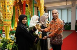 Lulusan Pondok Tahfidz Nurul Quran Juarai MTQ Internasional UIR