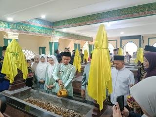 Ziarah ke Makam Pendiri Pekanbaru, Wako Agung: Jaga, Teruskan Pembangunan Seperti yang Dicita-citaka