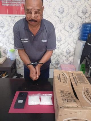Polsek Rupat Tangkap Pria 59 Tahun Bawa Sabu Senilai Rp75 Juta di Dalam Kardus Durian
