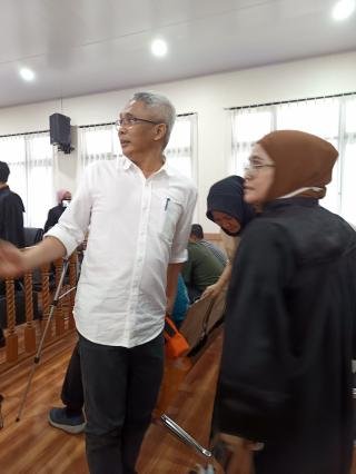 Terdakwa Arief Menangis dan Sampaikan Penyesalannya