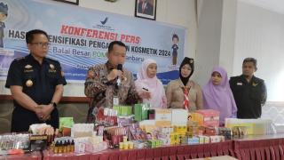 BPOM Ungkap 246 Item Produk Kosmetik Ilegal Berbahaya di Pekanbaru 