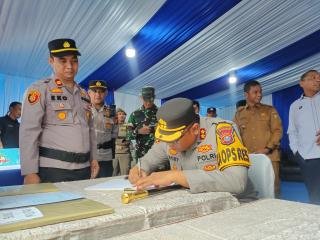 Kapolres Kampar Dampingi Bupati dan Forkopimda Tinjau Pos Terpadu Lebaran