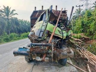 Ditetapkan Tersangka, Sopir Truk Balak Tewaskan Lima Penumpang Mobil Travel Tak Ditahan
