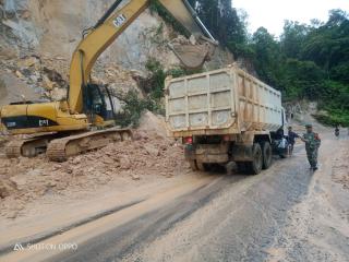 Longsor Jalan Lintas Riau - Sumbar Disebabkan Penambangan Liar 