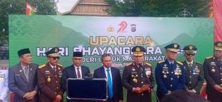 Kapolda Pimpin Peringatan Hari Bhayangkara ke-79, Gubri Berikan KTP Kehormatan ke Domang dan Tari