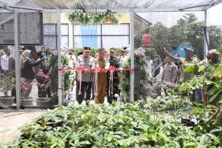 Irjen Herry Resmikan Bank Pohon dan SPPG di Kampar, Rekrut Masyarakat Setempat