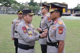 Wakapolda Riau Resmi Berganti, Brigjen Pol Simson Zet Ringu Siap Perkuat Green Policing