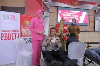 Ikut Donor Darah Sempena Hari Bhayangkara ke-79, Kapolres Rohil: Bantu Selamatkan Nyawa