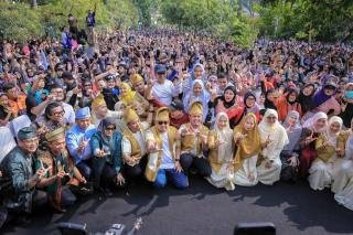 MURI Nobatkan Sajian Ketan Talam Durian di Pekanbaru Terpanjang di Dunia 