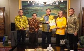 Ketua Umum Partai Golkar Mundur, Bagaimana Nasib Syamsuar-Mawardi?