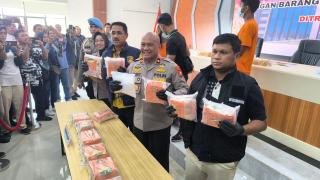 Kabur Tinggalkan Sabu Senilai Rp14,9 Miliar, Pasangan Kekasih Ditangkap saat Pulang ke Rumah 