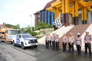 Percepat Penanganan Bencana, Polda Riau Kembali Kirim Alat Berat dan Container Ice Box ke Sumbar