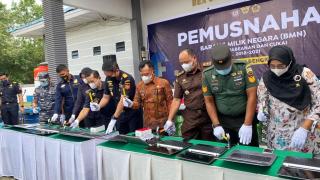 Kepala DJBC Riau Turun, BC Bengkalis Musnahkan Barang Tegahan Rp 3,4 M di Selatpanjang 