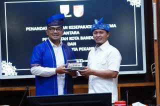 Percepat Pembangunan Daerah, Wako Agung dan Pemko Bandung Teken MoU 