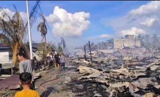 Polisi Selidiki Penyebab Kebakaran Dahsyat 106 di Pasar Bom Pulau Kijang