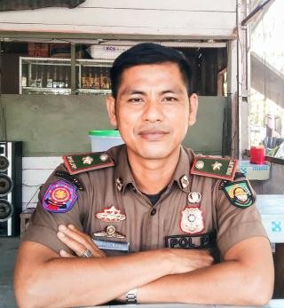 Ciptakan Kenyamanan, Satpol PP Rohul Tertibkan PKL di Sekitar Islamic Center