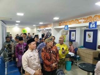 Tinjau Pelayanan Masyarakat di MPP Pekanbaru, Wamen PAN-RB Bilang Begini 