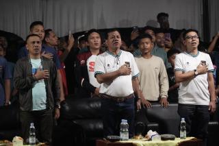 Bupati dan Rakyat Kuansing Saksikan Kemenangan Timnas Indonesia