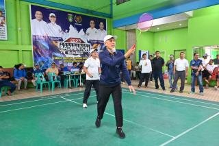 Paisal Buka Open Turnamen Badminton Wako Dumai Cup 2025: Lahirkan Atlet Terbaik 