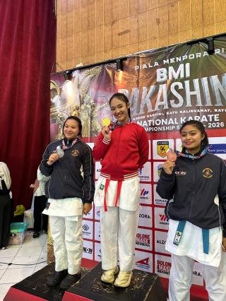 Bripda Jessica Raih Gelar Best of The Best Piala Menpora Karate TNI/Polri