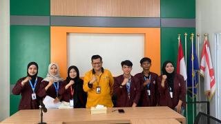 Ke SMKS Global Cendekia, Mahasiswa KKN Universitas Abdurrab Sungai Pinang Lakukan Ini
