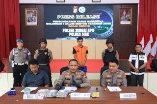 Polres Siak Tangkap Tangan Bandar Ganja Kering, 2,2 Kg Lebih BB Diamankan