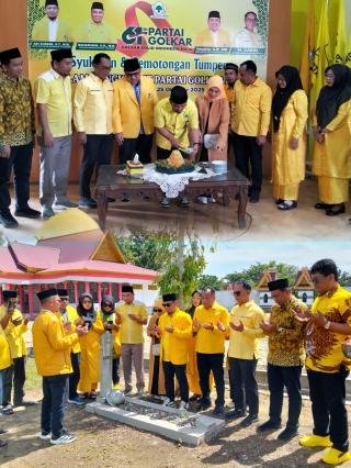 Sempena HUT ke-61, DPD Partai Golkar Pelalawan Gelar Ziarah Makam Pahlawan dan Bakti Sosial