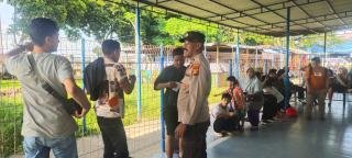 Cegah Gangguan Kamtibmas Jelang Pilkada, Polsek KSKP Periksa Keluar Masuk Penumpang 