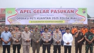 Gubernur dan Kapolda Riau Pimpin Apel Gelar Pasukan Penertiban PETI di Kuansing
