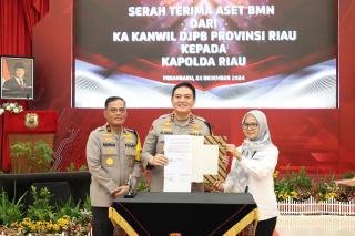 Polda Riau Teken Pakta Integritas, Penyerahan DIPA dan Penganugerahan Personel Berprestasi