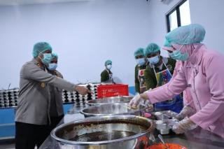 Pastikan Standar Gizi dan Kebersihan, Kapolres Rohil Bersama Bhayangkari Cek Dapur SPPG