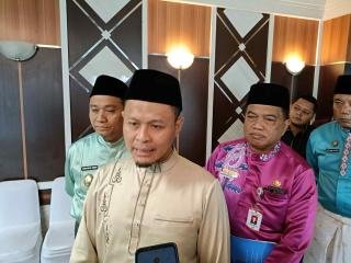 Tak lagi Ada Perbedaan, Wako Pekanbaru Pastikan Murid Baru SD-SMP Dapat Seragam Gratis