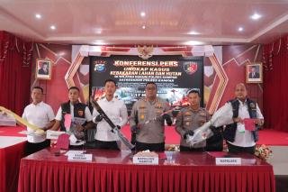 Bakar Sampah Picu Kebakaran Lahan, Empat Warga Kampar Ditangkap