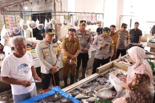 Kapolres Rohil Sidak Pasar, Pastikan Harga Bahan Pokok Terkendali