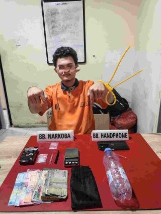 Pengedar Narkoba di Bangkinang Kota Ditangkap, Sejumlah Barang Bukti Disita