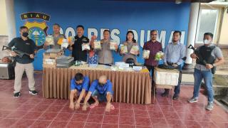 Kurir Bawa Box Ikan Berisi 10 Kg Sabu  Dikirim dari Pulau Rupat