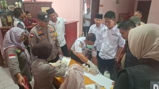 Bersih Narkoba, Polsek Rupat Tes Urine Mendadak Aparat Desa Pangkalan Nyirih